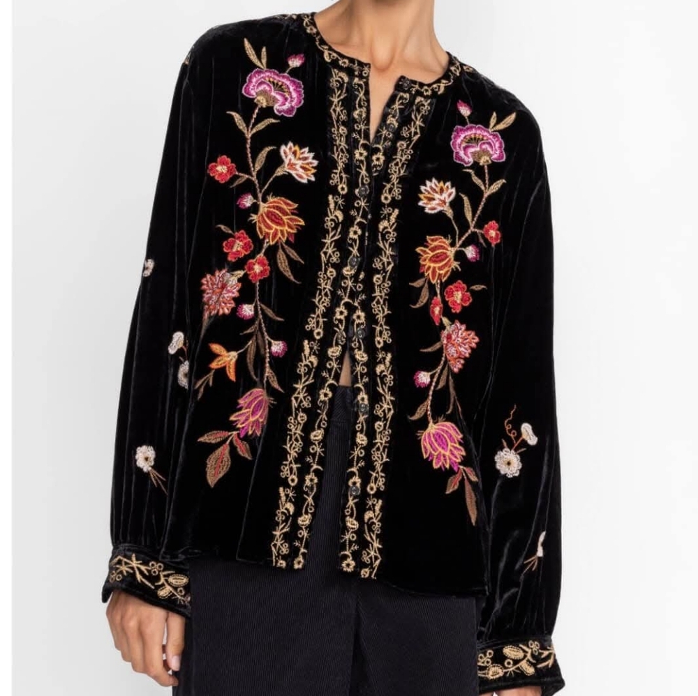 Johnny was Quinn Velvet Mandarin   blouse